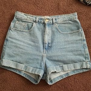 american apperal shorts